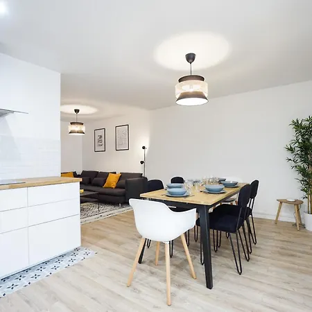 Spacious Duplex Apartment - Eiffel Tower Appartement *