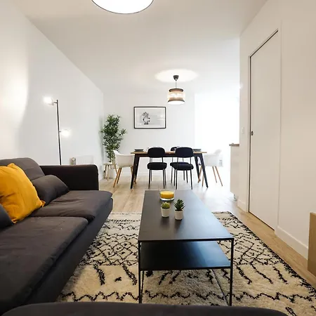 Spacious Duplex Apartment - Eiffel Tower Appartement